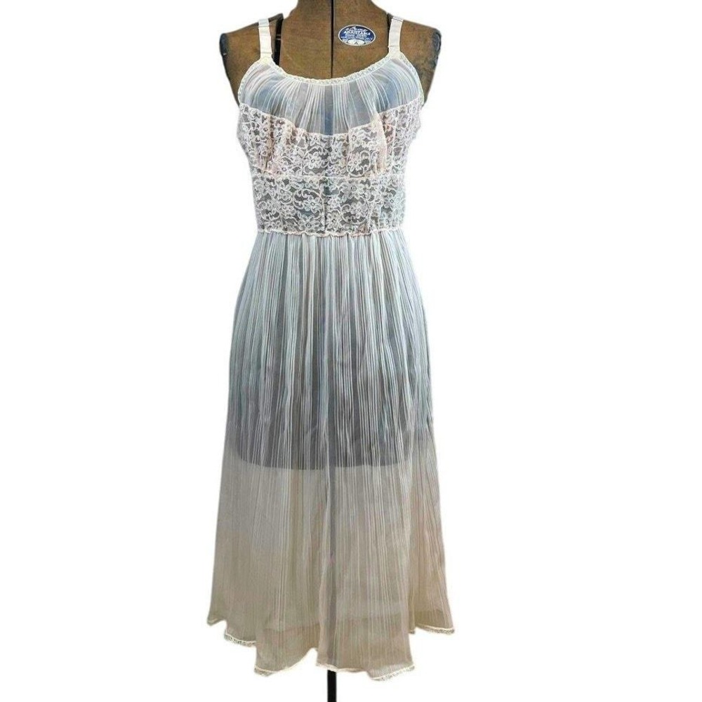 Vintage TRILLIUM Womens (36) Peach Sheer Nylon Slip Dress‎ Adjustable Coquette